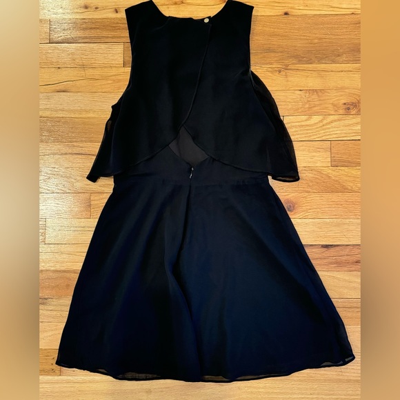 Dolce Vita Women's Elegant Dress  Size Small Open Lower Back - Picture 4 of 12